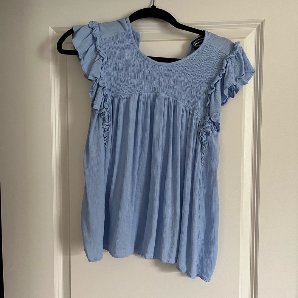scoop shirt